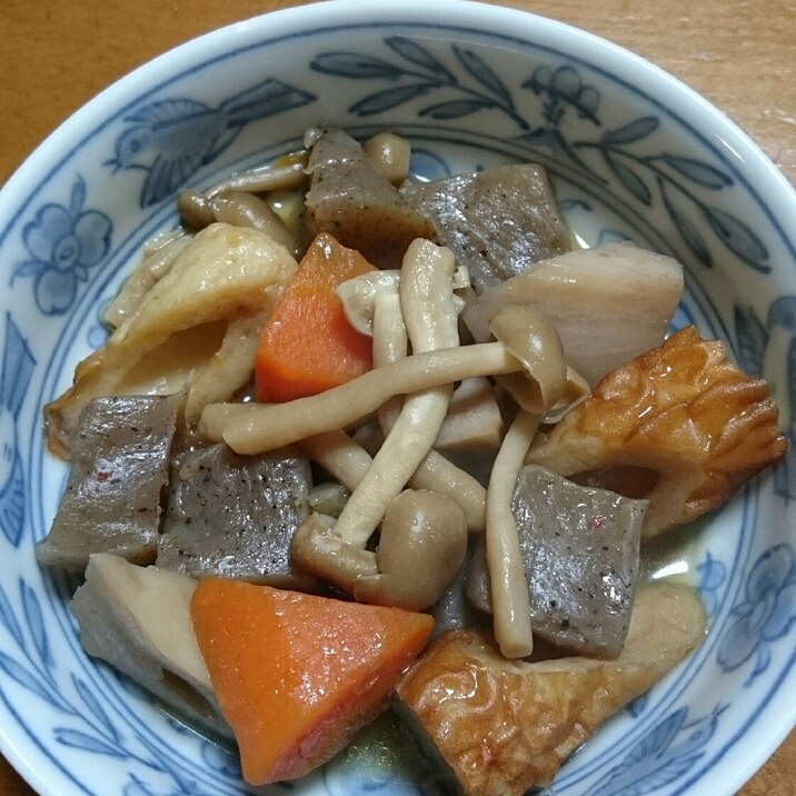 野菜とこんにゃくと竹輪の煮物